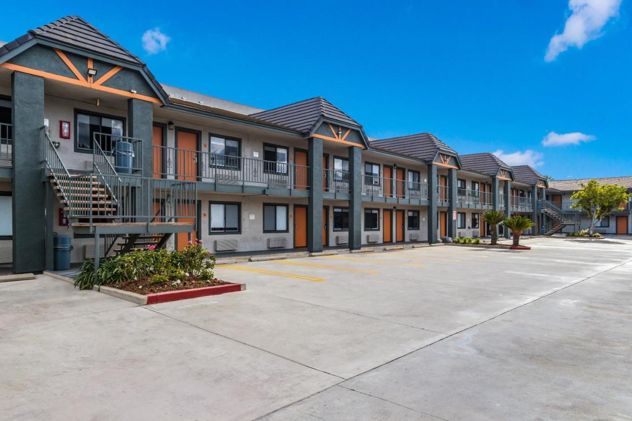 Hotel Hacienda At Ontario Ranch 외부 사진