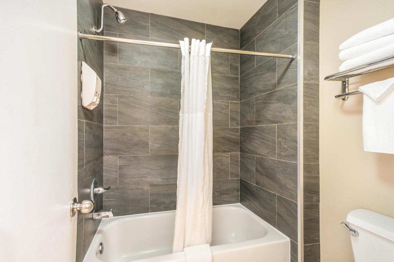 Hotel Hacienda At Ontario Ranch 외부 사진